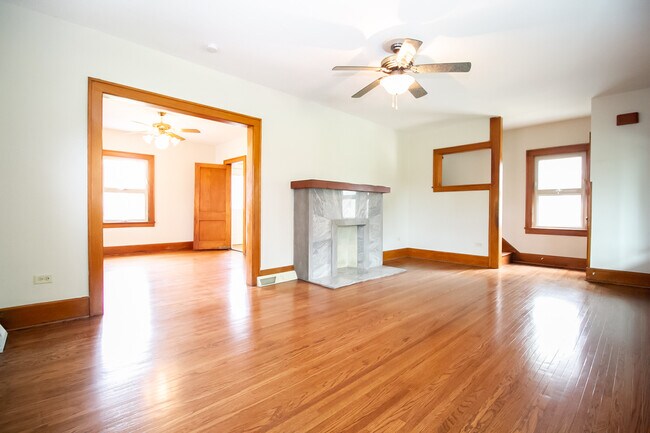 Foto del edificio - 472 Shasta Dr