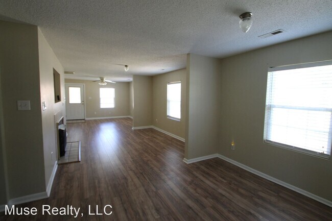 Building Photo - 2 br, 1 bath House - 305 Orr Drive