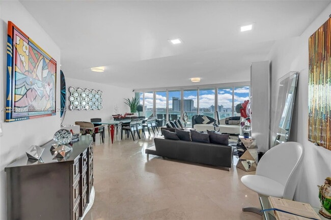 Foto del edificio - 1643 Brickell Ave