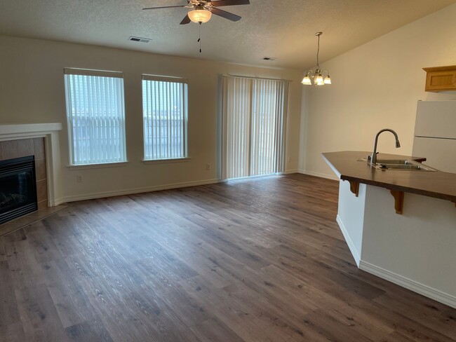 Building Photo - House for Rent in Ephrata!!