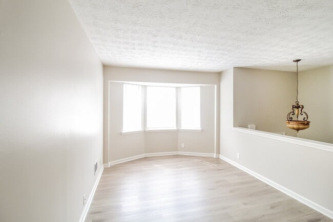 Building Photo - 2306 Wilkins Cove