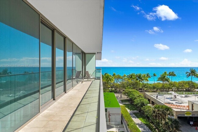 Foto del edificio - 10201 Collins Ave