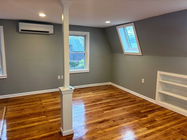 Foto del edificio - 88 E Main St