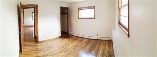Building Photo - Spacious 3 Bed 1 Bath!