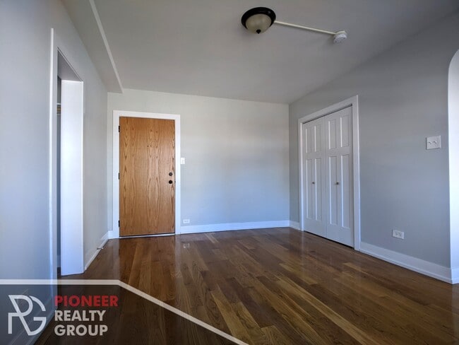 Building Photo - 532 W Arlington Pl