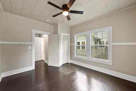 Building Photo - 1505 Woodlawn Ave