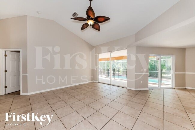 Foto del edificio - 5065 Hansard Ave