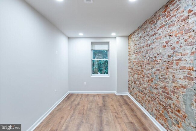 Foto del edificio - 836 N 42nd St