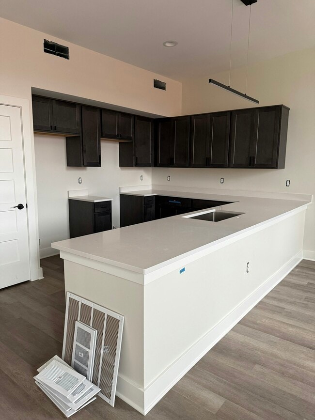 Building Photo - 106 E Erie St