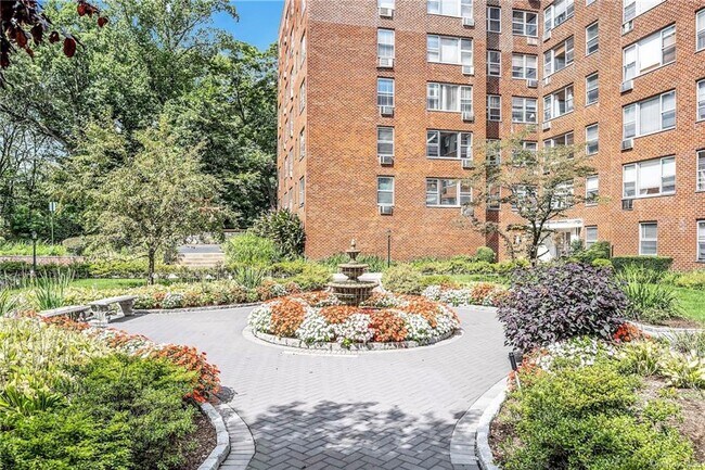 Foto del edificio - 281 Garth Rd