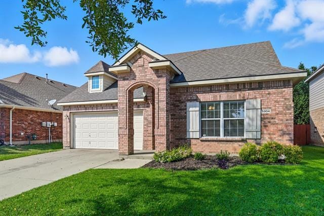 Foto del edificio - 5904 Meadowglen Dr