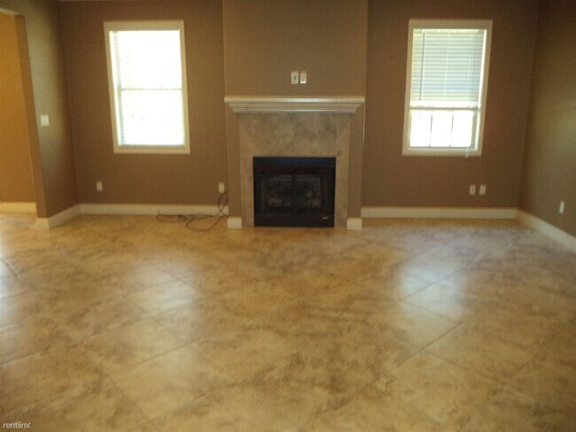 Building Photo - 3 br, 2 bath House - 128 Fox Chase Cir