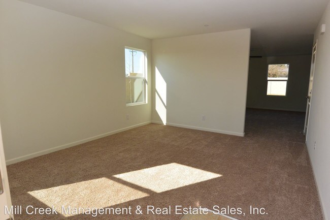 Building Photo - 2298 Anderson Ave