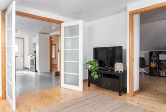 Building Photo - 189 Rue Napoléon-Groulx