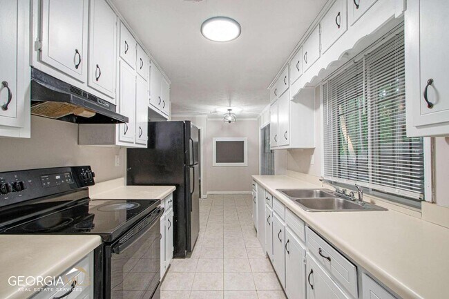 Foto del edificio - 2243 Oak Cir