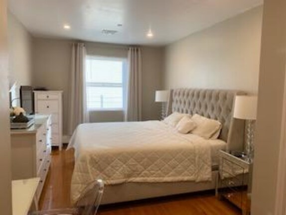 Foto principal - 3538 Junction Blvd