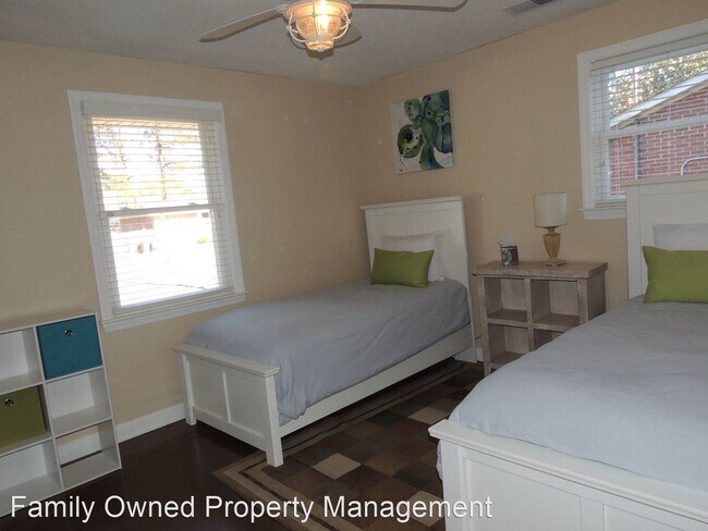 Building Photo - 4 br, 2 bath House - 15 Bossis Drive