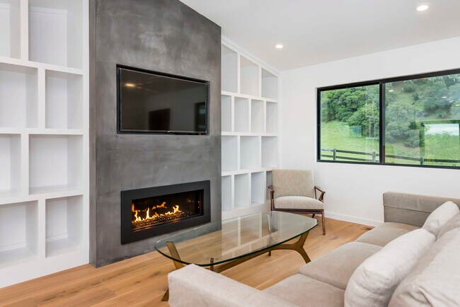 Foto del edificio - 2700 Geysers Rd