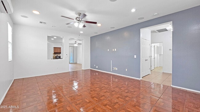 Building Photo - 8012 S 70th Dr