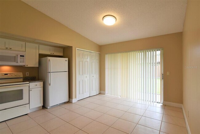 Building Photo - 3115 Yorych Ln