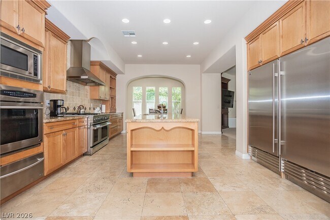 Building Photo - 12097 Oakland Hills Dr