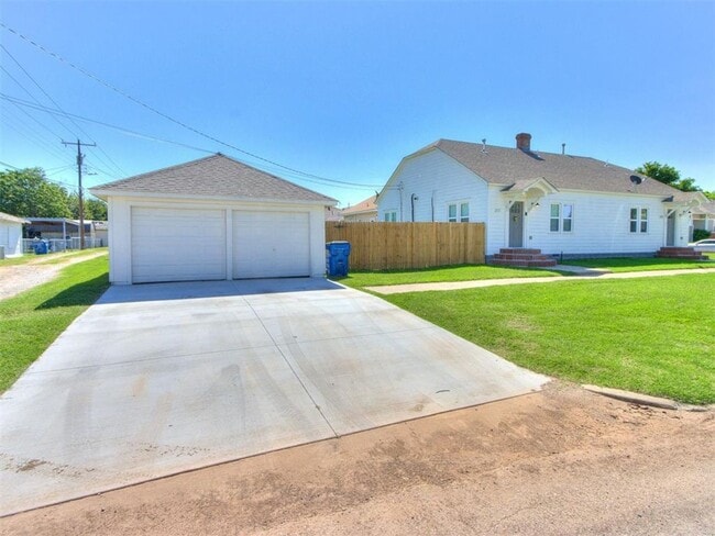 Building Photo - Beautifully Remodeled 2 bed / 1 bath
