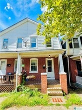 Building Photo - 2429 Forest St