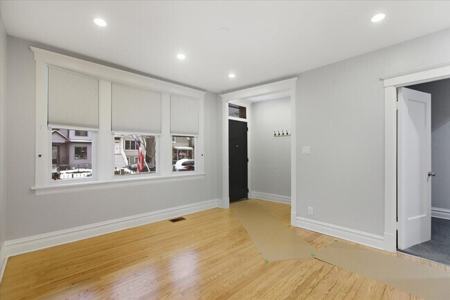 Foto del edificio - 2708 N Richmond St