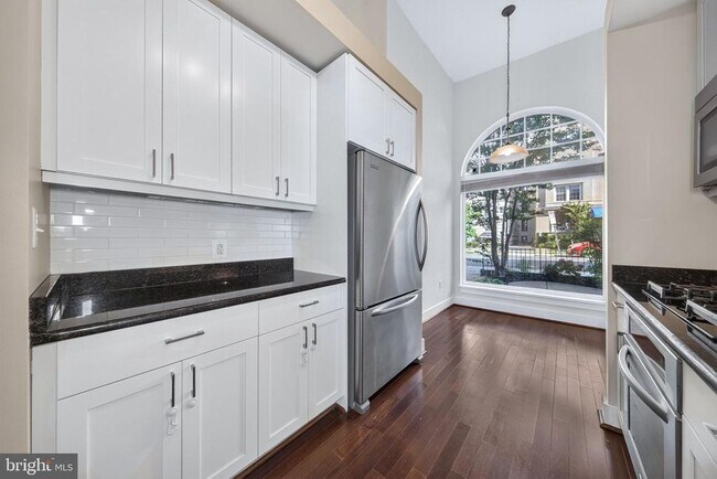 Foto del edificio - 2160 California St NW