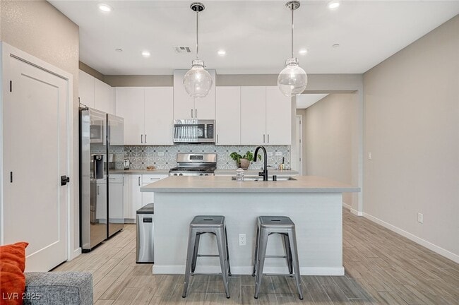 Building Photo - 9276 Desert Pearl Ave