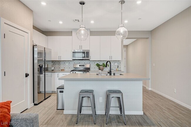 Foto del edificio - 9276 Desert Pearl Ave