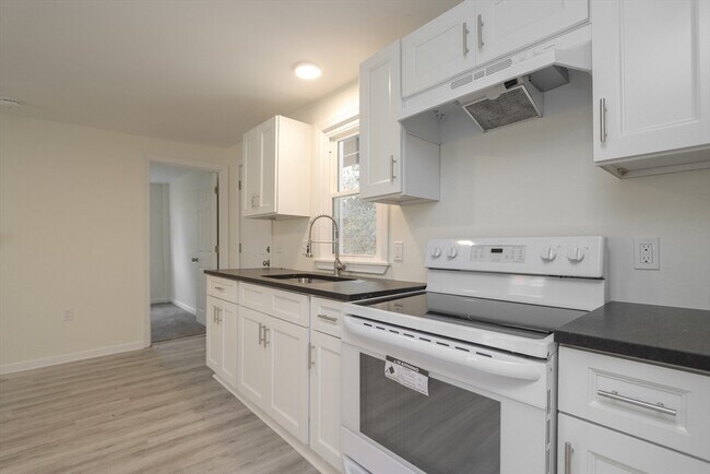Foto del edificio - 4295 High St