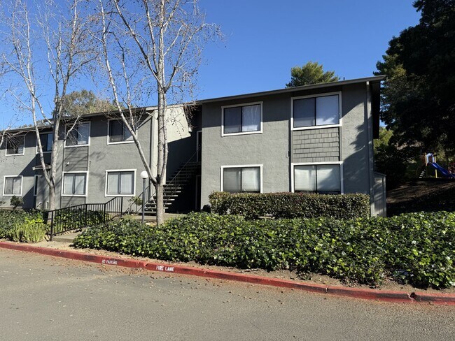 Foto del edificio - 900 Cambridge Dr