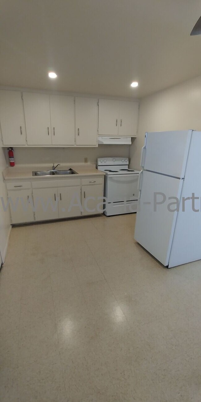 Foto del edificio - Centrally located Two Bedroom/One Bath