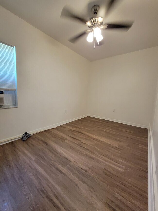 Foto del edificio - 1 BEDROOM 1 BATH SUITE