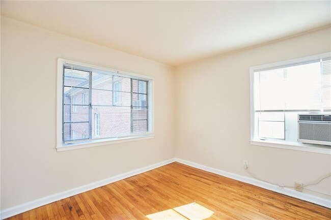 Building Photo - 1082 Briarcliff Rd NE
