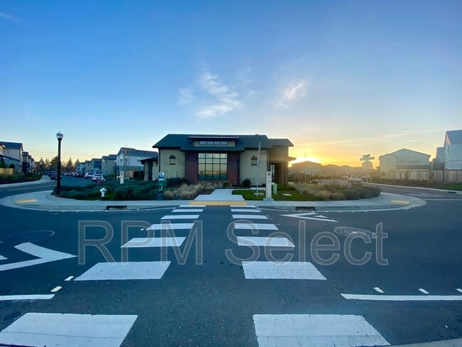 Foto del edificio - 4360 White Ash Ln