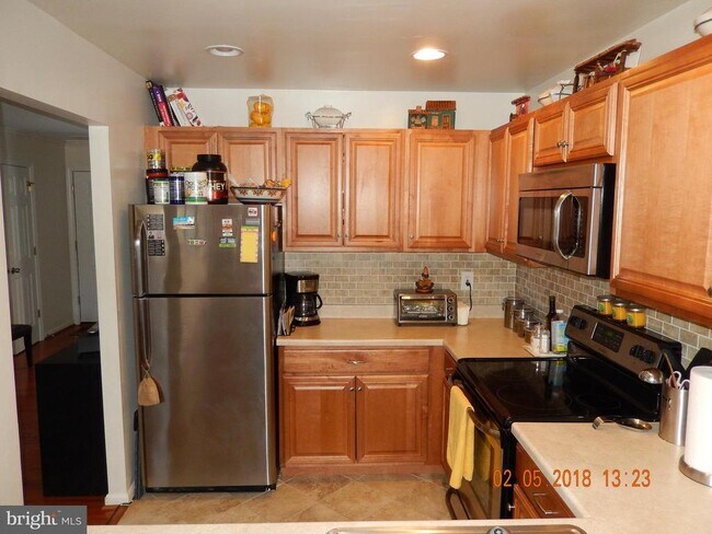 Foto del edificio - 6054 Old Landing Way