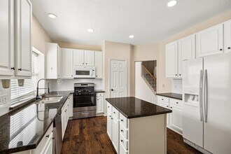Building Photo - 9811 Sandtown Cir