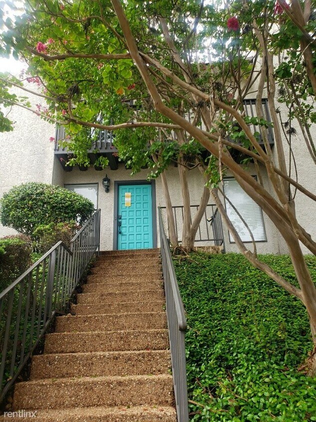 3607 Las Colinas Dr, Austin, TX 78731 Condo for Rent in Austin, TX