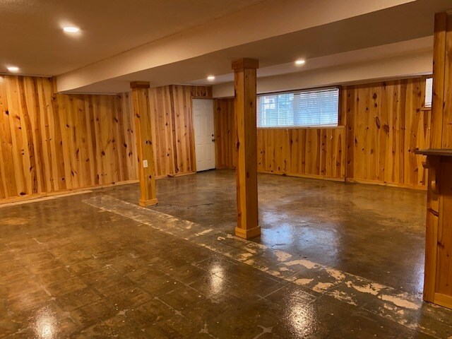 Foto del edificio - Brick Ranch in the City limits