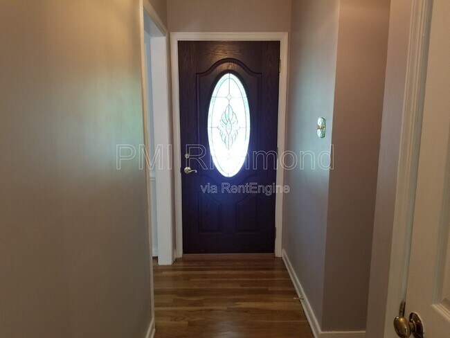 Foto del edificio - 2504 Carriage Creek Ct