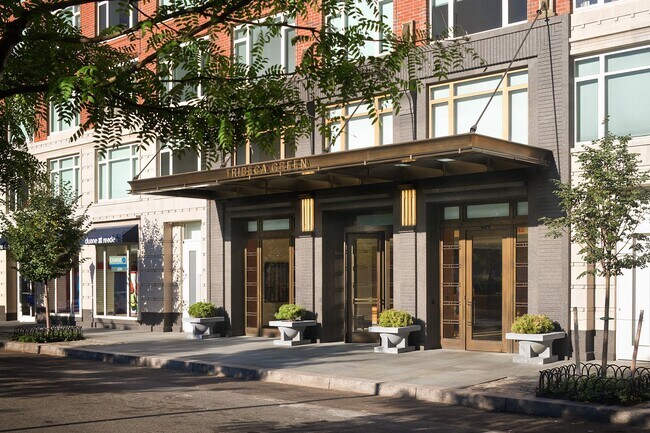Foto del edificio - 325 North End Ave