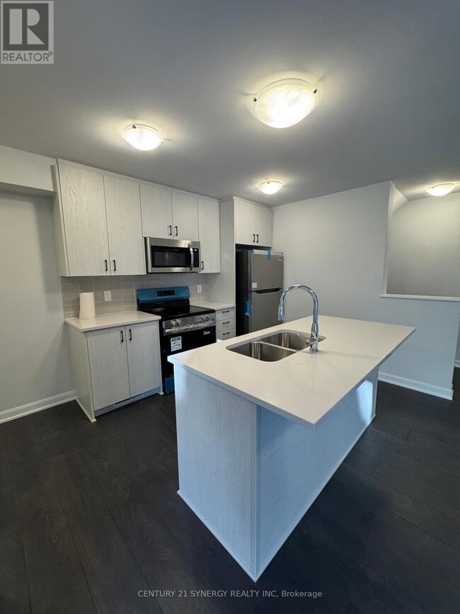 Building Photo - 707 Arcadian Private