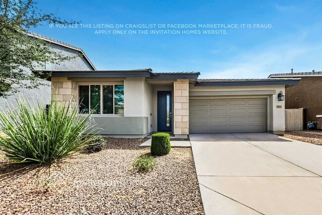 Building Photo - 9827 E Suburban Dr