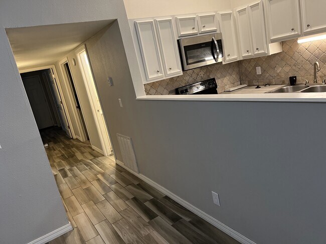 Foto del edificio - 812 Hardy Springs Cir