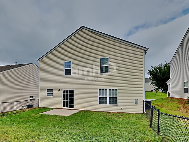 Building Photo - 4662 Abbey Park Rd