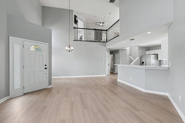 Foto del edificio - 6600 Gentle Ben Cir