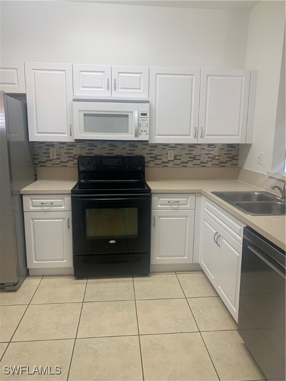 Building Photo - 15425 Bellamar Cir