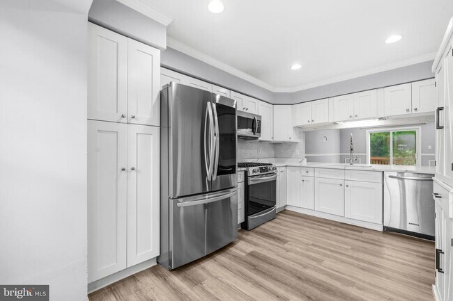 Foto del edificio - 4217 Kenton Cir